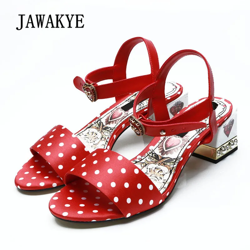 

2018 Luxury Retro Gladiator Sandals Woman Open Toe Red Heart Pearl Metal Buckle High Heel Shoes Woman Fashion Wedding Shoes