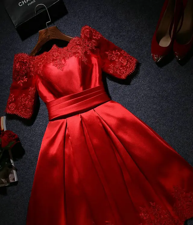 Модное розовое платье для выпускного вечера es короткое Дешевое выпускное платье с вырезом лодочкой кружевное атласное с аппликацией Встроенный бюстгальтер сексуальное вечернее платье - Цвет: Красный