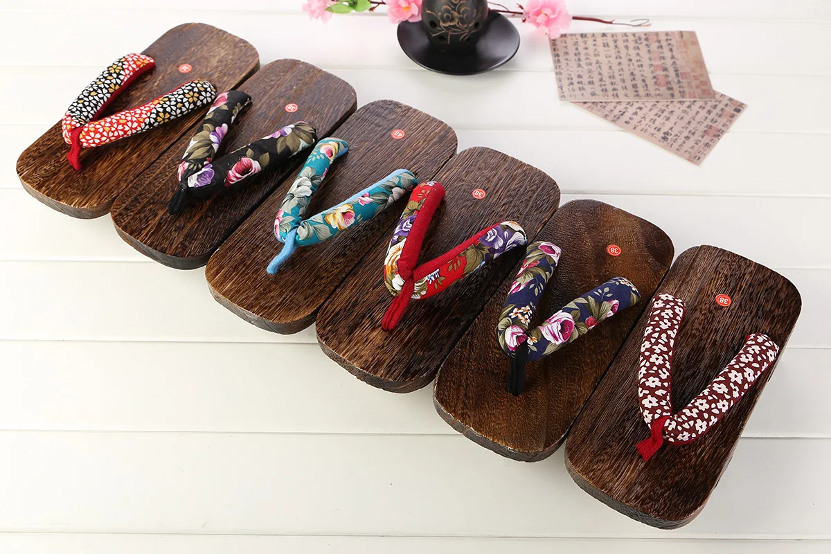 Летние мужские сандалии-сабо в японском стиле; обувь с цветком и двумя зубами; мужские деревянные шлепанцы для костюмированной вечеринки; мужские вьетнамки
