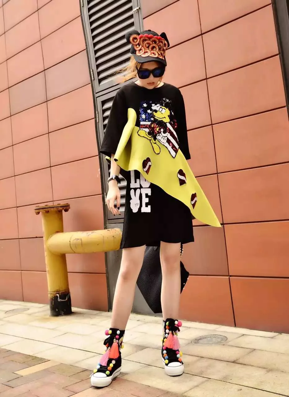 

2018 new autumn style new cartoon sequins mickey mouse women