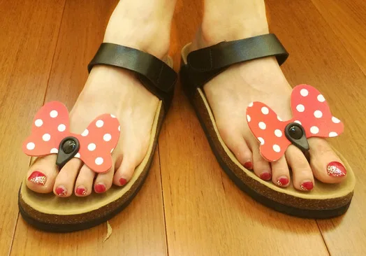 womens minnie mouse flip flops