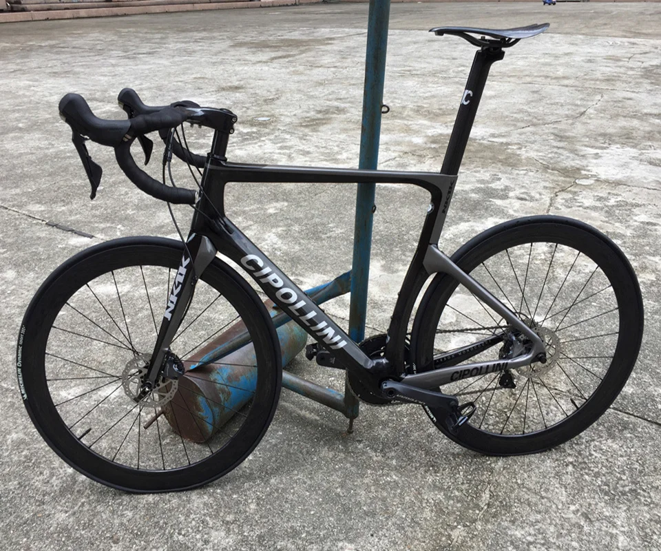 MCipollni NK1K 3 K дисковый углеродный дорожный велосипед серый черный полный велосипед с оригинальным 105 R7020 groupset 50 мм диск углеродная колесная