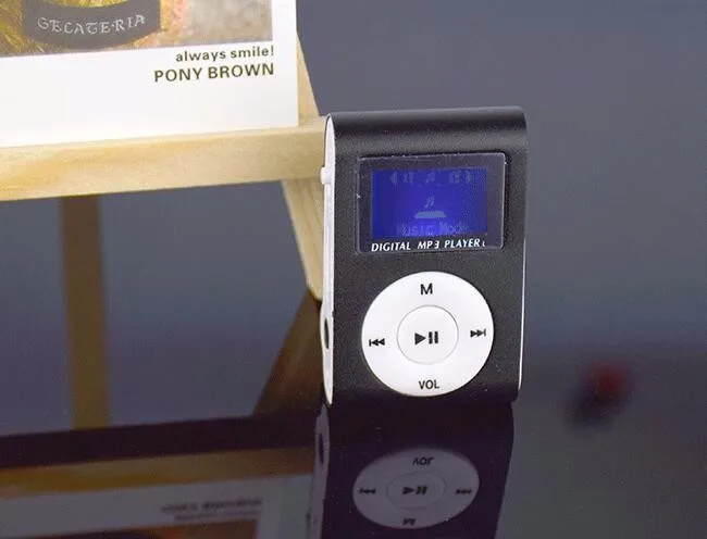 300 p! MP3-плеер с ЖК-экраном и зажимом из сплава, внешний вставленный слот для карт Micro TF/SD, поддержка 1-8 ГБ, наушники+ usb-кабель+ Хрустальная коробка