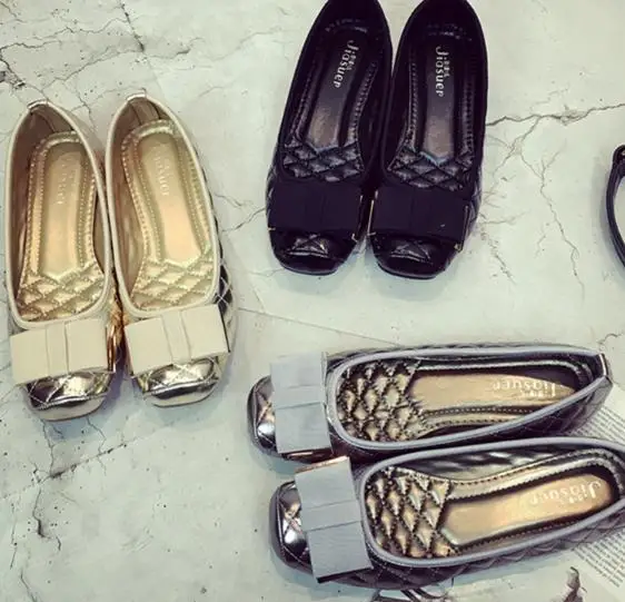 

2018 new large size bow casual square head comfortable flat shoes.