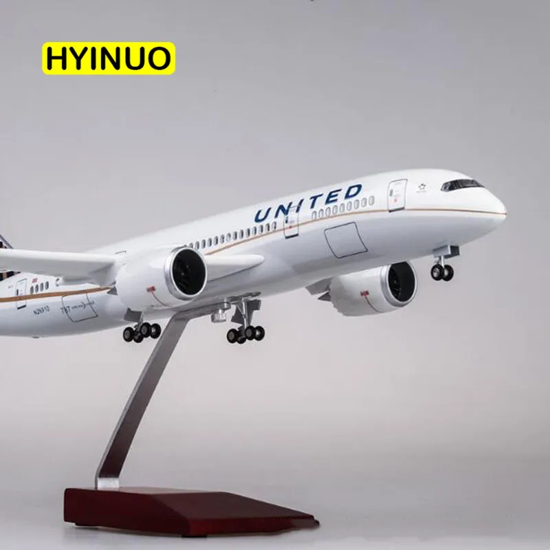 1/130 Aircraft United Airlines Boeing B787 Passanger Airplane Model W/ LED Light 