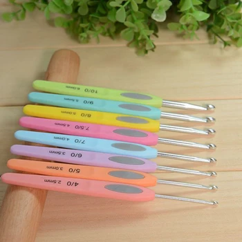 

8Pcs/set Crochet Hooks Set Colorful Plastic Handle Crochet Hook Sweater Needle Knitting Tool New Fashion Haaknaalden