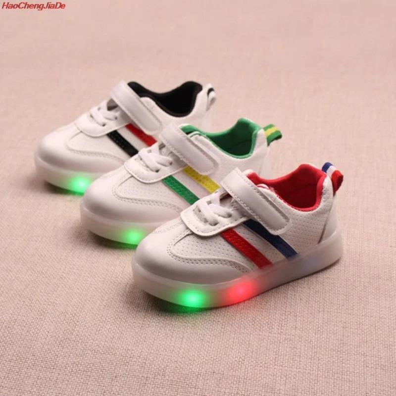

HaoChengJiaDe New Children Luminous Shoes Boys Girls Stripe Running Shoes Baby Lights Fashion Sneakers Toddler Kids LED Sneakers