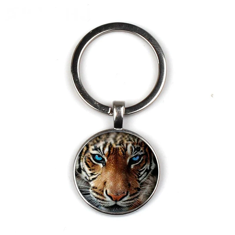 

Glamour Tiger Keychain Convex Metal Keychain Exquisite Fashion Bag Car Keychain Men's and Women's Gifts