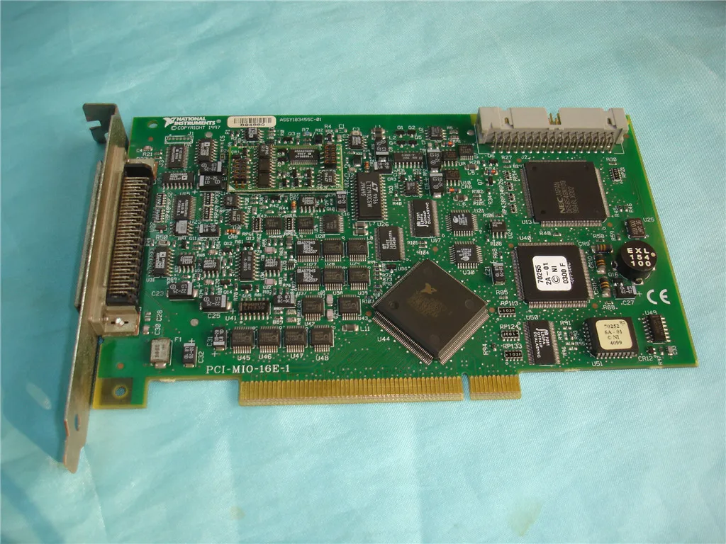 Для американских подлинных NI PCI-MIO-16E-1/PCI-6070E сбора данных DAQ карты с CD лоток