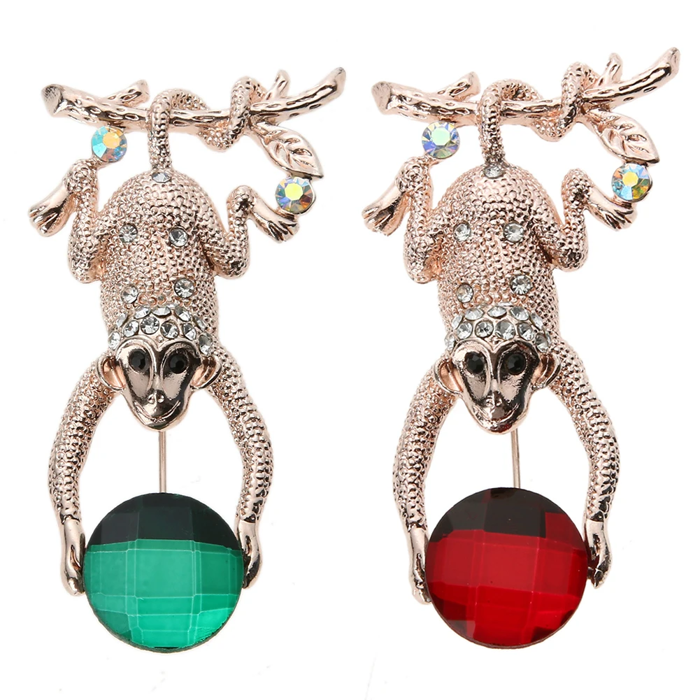 

Fashion Brooch Monkey Play Ball Crystal Decor Accessory Pin Brooch Cute Women Lady Jewelry Accessories with Red Green Colors