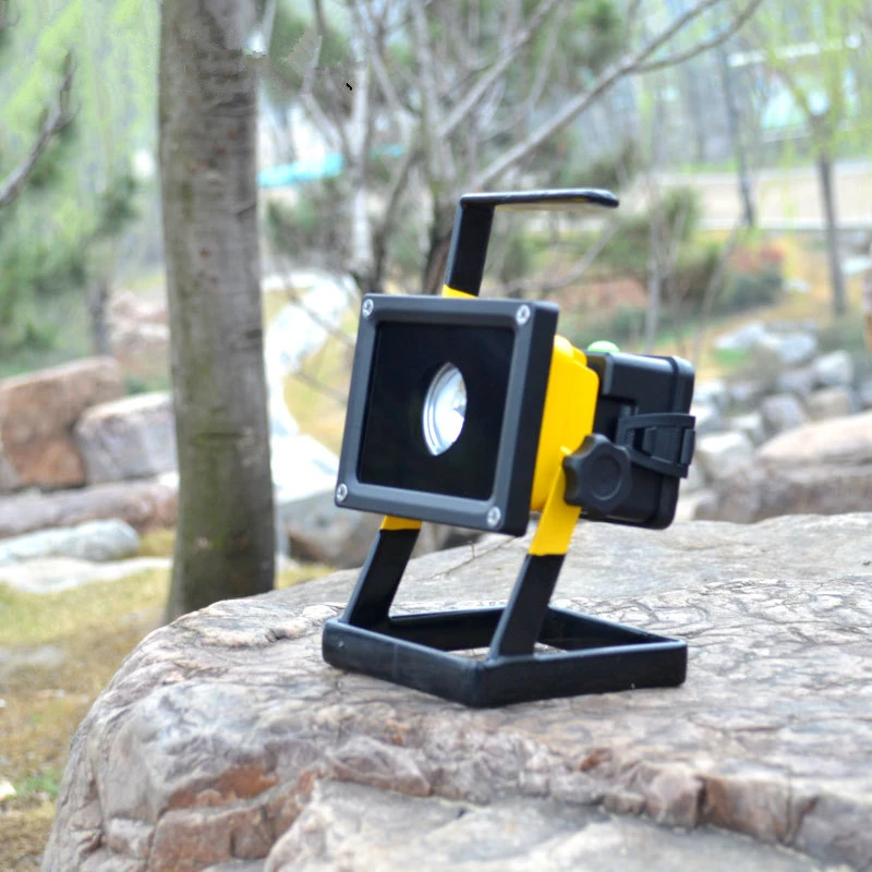 

Brightness Waterproof Outdoor LED Flood Light 3Mode 30W Portable Cordless Work Light T6 Rechargeable LED Flood Lamp Garden Light