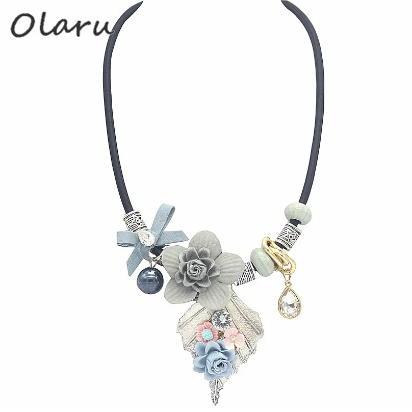 

Olaru Bohemia Flower Leaf Bow Maxi Choker Necklace For Woman Handmade Bead Maxi Statement Necklaces New 2017 Fashion Jewelry Hot