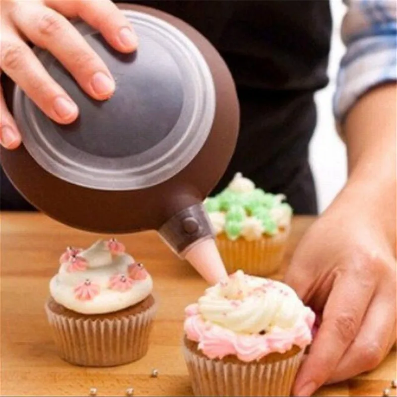 

Kitchen Accessories Decorating Tip Set Silicone Macaron Cake Tools Icing Piping Decorating Utensil 4 Nozzles Set Kit Baking Tool