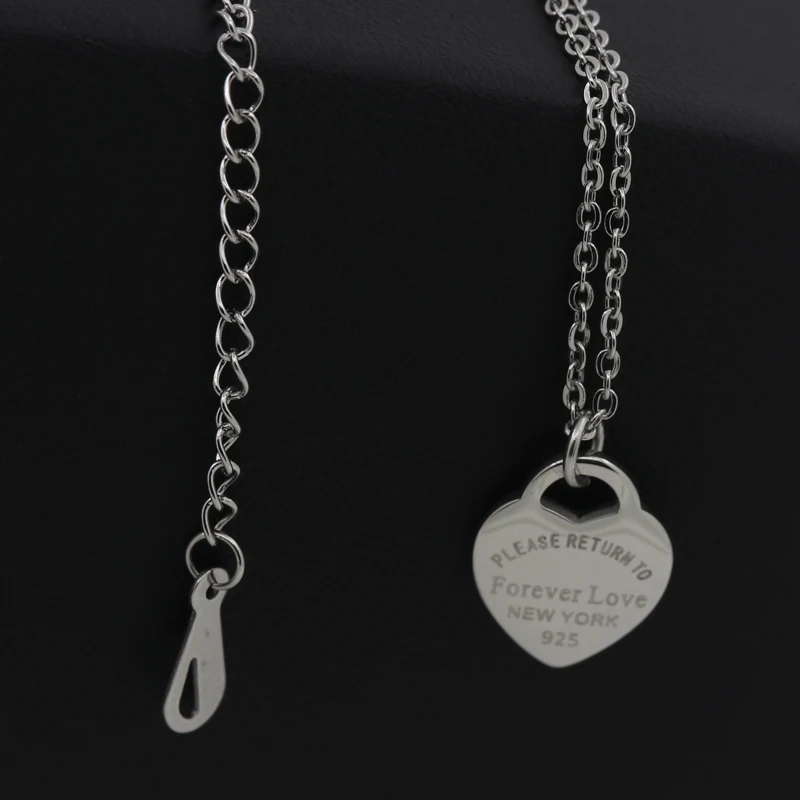 Fashion Luxury Famous Brand Necklace Women Paragraph Clavicle Necklace Gold Color Peach Heart Pendant Necklace Fine Jewelry