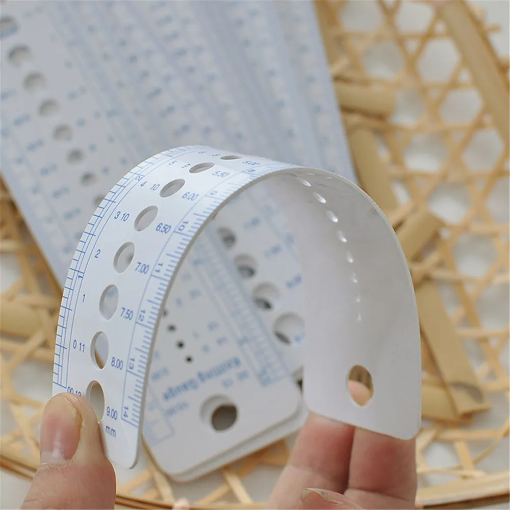 2pcs Plastic Ruler Needle Gauge Inch Sewing Ruler Design Ruler CM 2