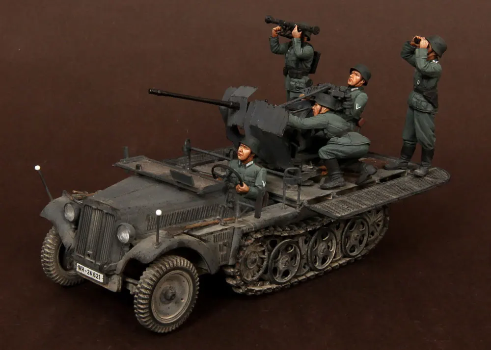 Scale Models 1 35 WW2 WWII 5 soldiers Crew Sd Kfz 104 fur 2cm FlaK 30