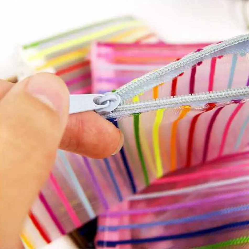 إرسال عشوائيا حقيبة مستحضرات تجميل شفافة متعدد الألوان المكياج حقيبة طقم أدوات تجميل النساء الاتجاه السفر حقيبة مستحضرات تجميل Necessarie