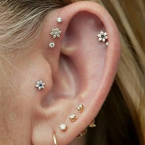 1pc Fashion Flower Shape Earrings Studs Ear Cartilage Piercings 1pc Fashion Flower Shape Earrings Studs Ear Cartilage Piercings Zircon Tragus 16g Body Pircing