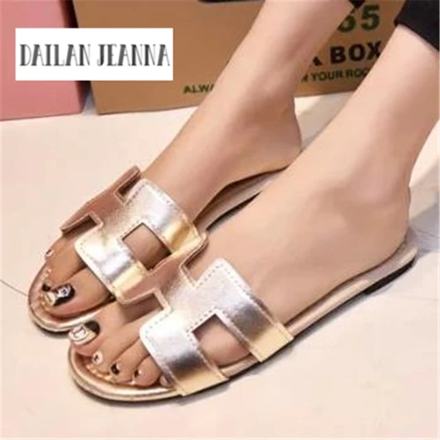 New Summer Slipper Women Slippers Slides Women Sandals Slippers Word Hollow out Women Single Sandals Non-slip Fashion