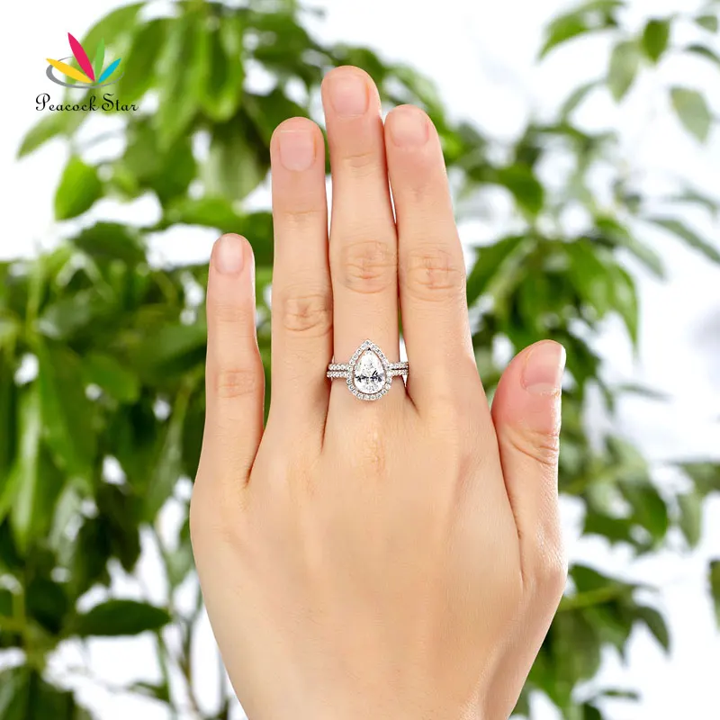 fr8224_hand_2