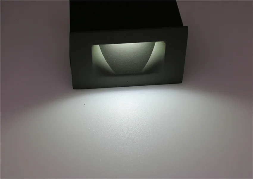 BL33 LED STAIR LIGHTS  (2)