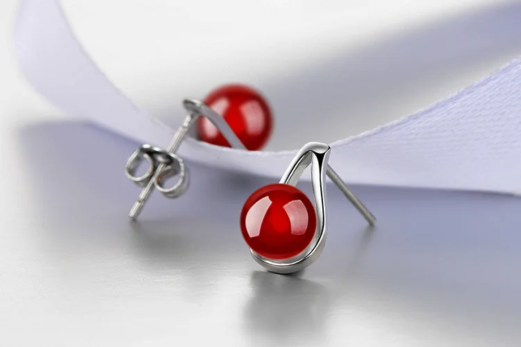 2702629033_248682925