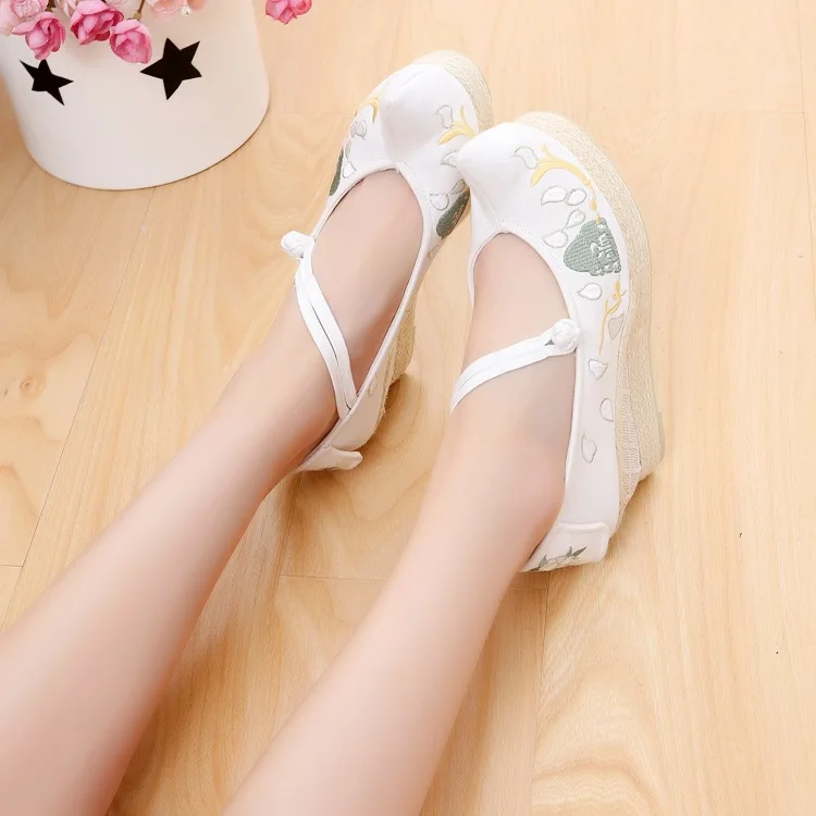 

Summer Embroidered Women's Single Shoe Ankle Lace High-heeled National Style imitation Vulcanize Shallow Shoes Yasilaiya