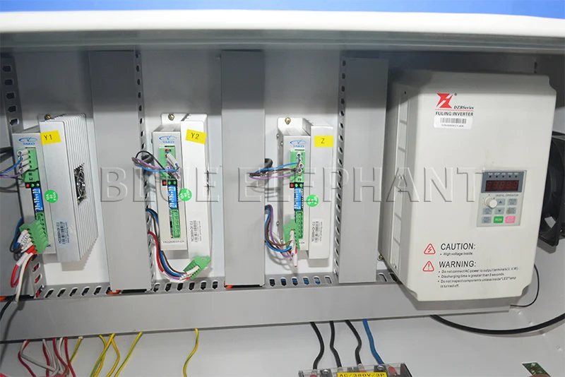 3.7kw fuling inverter and yako2608 driver of 1325 cheap price cnc machien with mach4 controller