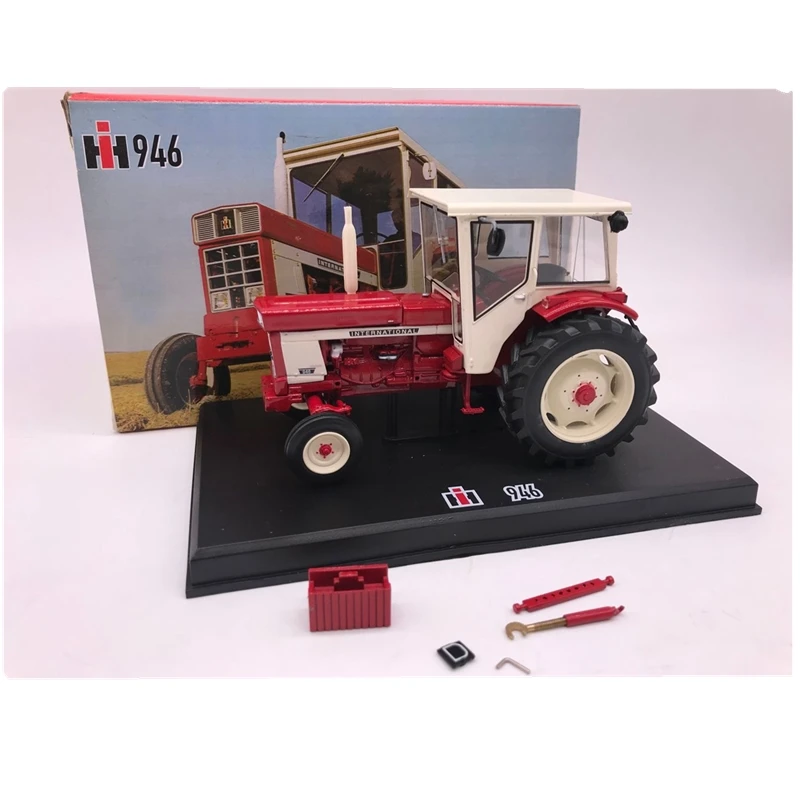 

REPLICAGRI 1:32 REP 108 IH 946 Model of alloy tractor