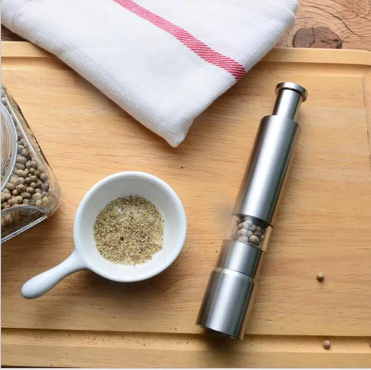 2018 High Quality Silvery Thumb Push Salt Stainless Steel Pepper