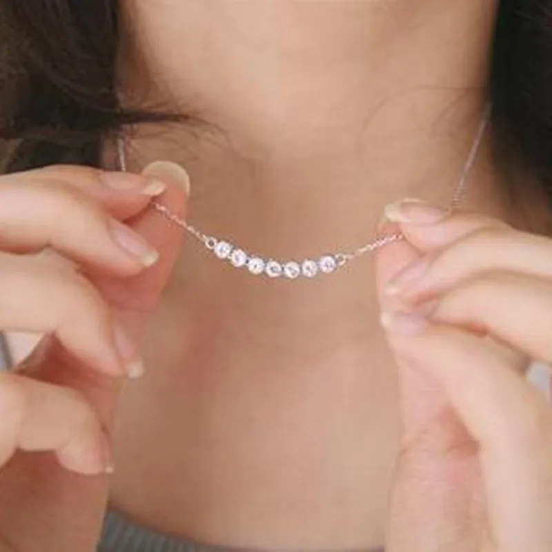 Ожерелье женское с кристаллами и подвеской в виде маленькой звезды CND237 |