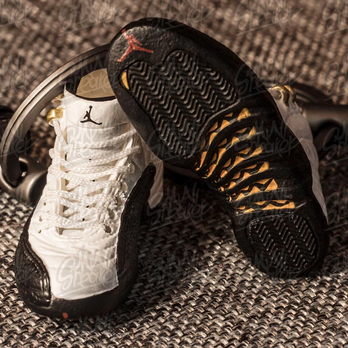 Кроссовки AIR Taxi AJ12 aj12 Золотые стерео 3D модель брелок подвеска на Рюкзак