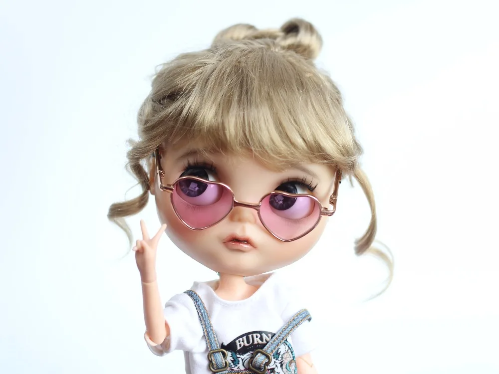 

1PCS 8cm Cool Heart Shape Sunglasses for Blyth BJD Dolls Photo Props Doll Doll glasses Gradual Change color