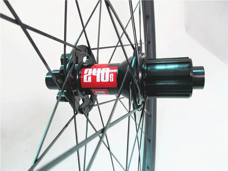 Top China carbon mountain bike wheels with DT 240s IS hubs , Farsports 29er carbon clincher mtb wheels with HOOK 27.4mm width 3