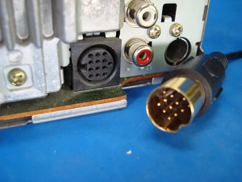 Kenwood Car Stereo 13 Pin Connection (2)