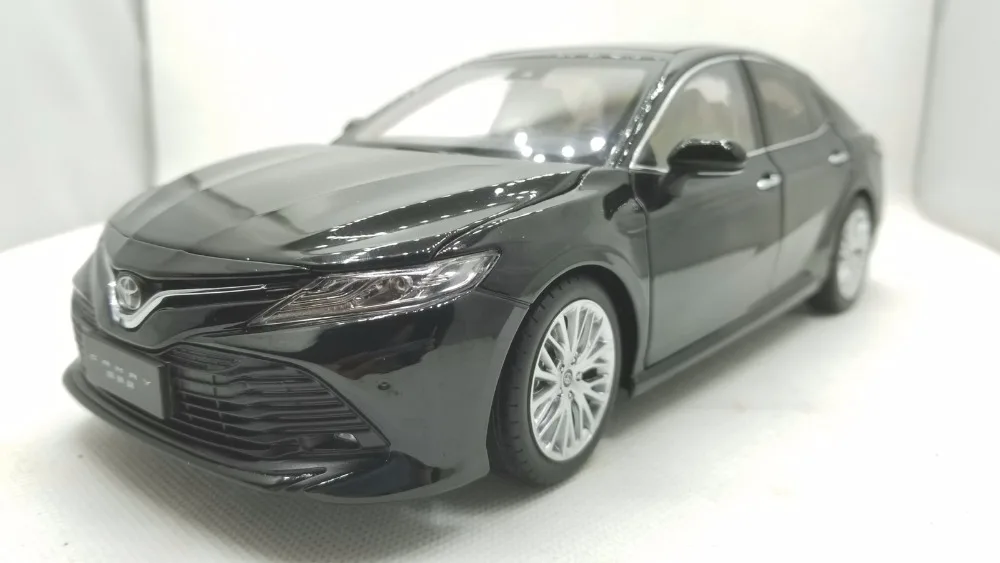 Модель литья под давлением 1:18 для Toyota Camry 2018 игрушечная машинка из сплава