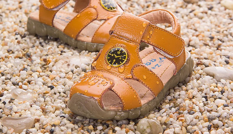Новинка года; летние детские пляжные сандалии для мальчика; модная обувь из натуральной кожи для девочек; Нескользящие Детские сандалии; часы; обувь для девочек