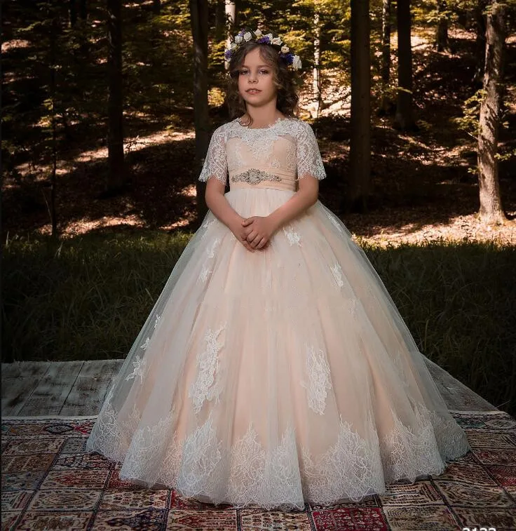 

First Communion Dress Lace Appliques Half Sleeves with Bow Ruffle Little Girl Christmas Tulle Ball Gown Flower Girls Dresses