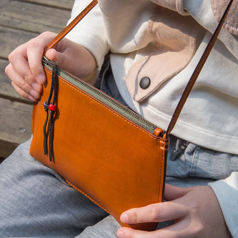 AETOO Head-layer cowhide envelope bag retro leather solid color small square bag single shoulder oblique carry summer female bag