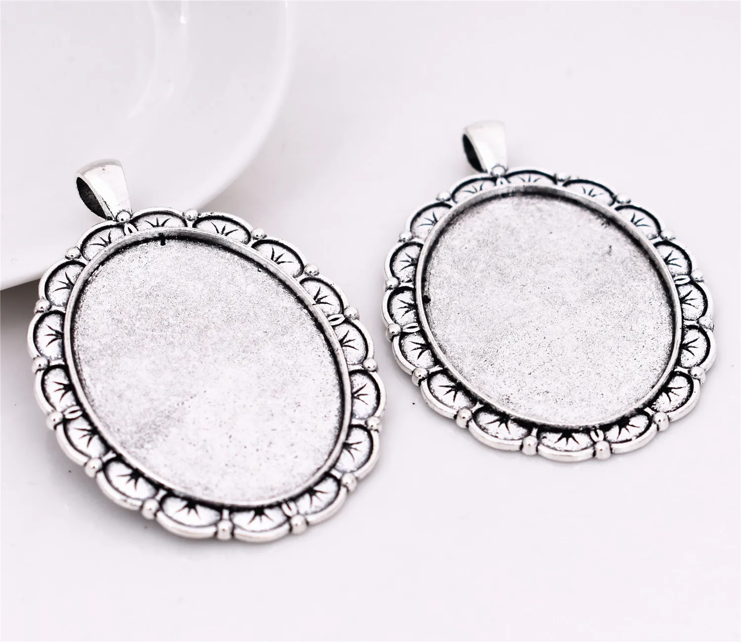 4pcs 30x40mm Inner Size Antique Silver Plated Simple Style Cabochon Base Cameo Setting Charms Pendant-A1-32 |