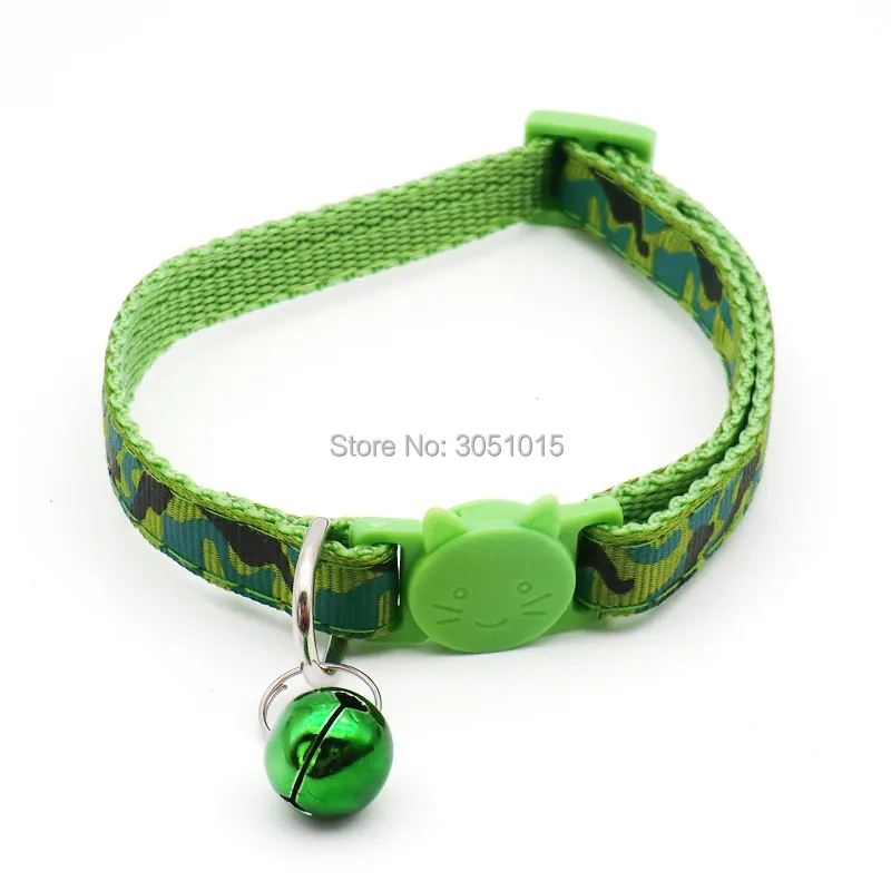 Зеленый Wholesale 100 Pcs Adjustable Dog Camouflage Collars Puppy Collar With Bells Charm Necklace Collar For Little Dogs Cat Collars - Цвет: Зеленый