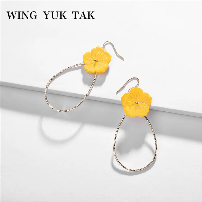 

wing yuk tak Fashion Summer Colorful Natural Shell Flower Earrings for Women 2019 New Drop Earrings Female Brincos Boho Jewelry