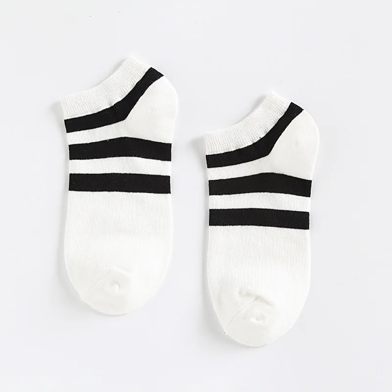 Модные короткие Дышащие носки для женщин Весна Лето Повседневные Носки универсальные черные белые полосатые хлопковые носки женские s кавайные носки - Цвет: White black stripe