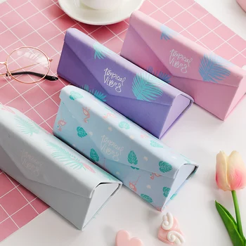 

Easy Carry 1PCS Flamingo Travel Glasses Contact Box Green/Blue/Pink/Purple Glasses Sunglasses Case for Eyes Care Case