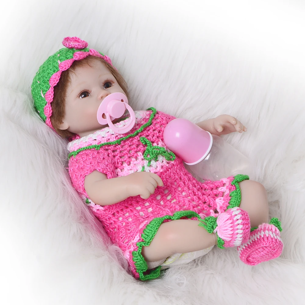 

Lifelike Newborn Baby Doll 17 Inch Reborn Silicone Babies Cotton Body Fashion Alive Brinquedo With Knitted Dress For Collection