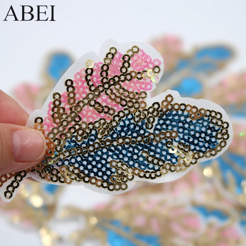 

10pcs/lot Iron On Sequined Patches Embroidered Feather Stickers DIY Handmade Sewing Crafts Wedding Party Dress Embellishment