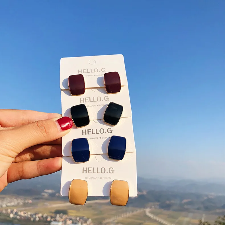 

Cute geometric color enamel stud earrings for women, Personalized Curved quadrilateral black earings fashion jewelry 2019 bijou