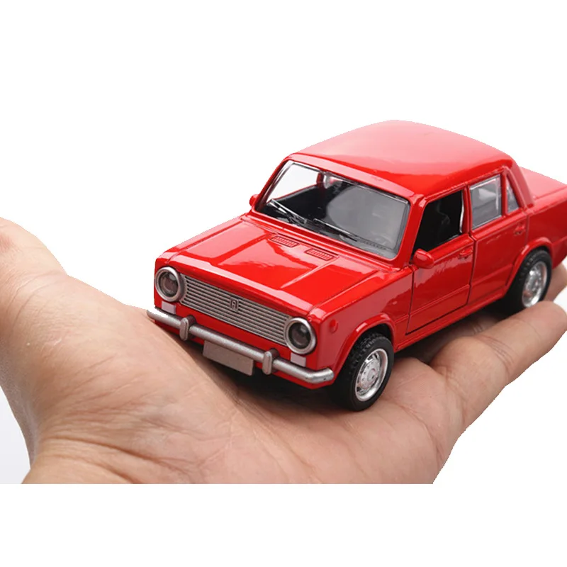  3 Colors High Simulation LADA 1:36 Alloy Car Model Russian Diecast Vintage Metal Car Castings Colle