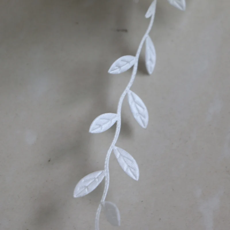 

White Appliques Craft Christmas Tree leaf style DIY Ribbon vine Trimming Embroidered Lace Sew Home decorations 15 meters