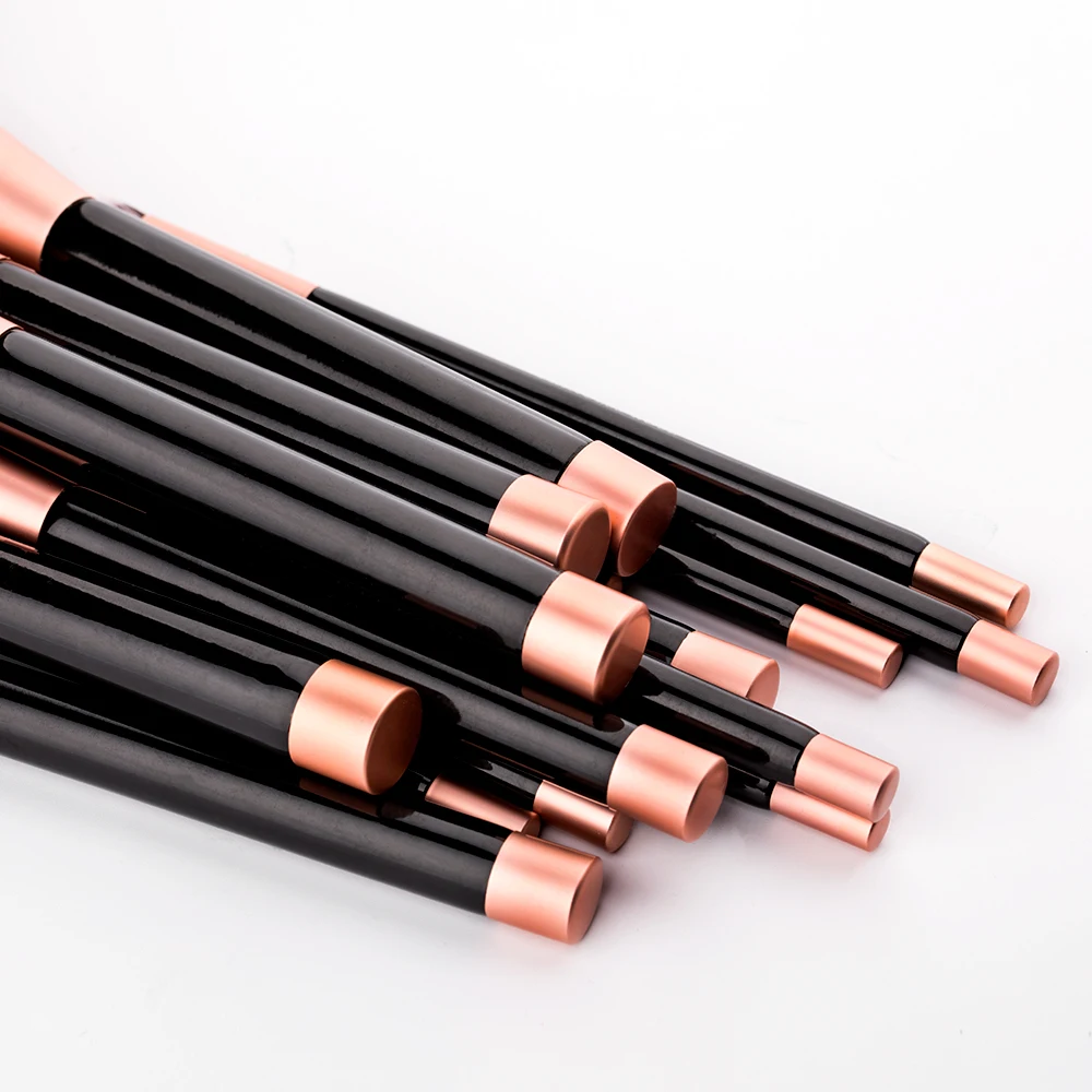 Makeup brushes (4)